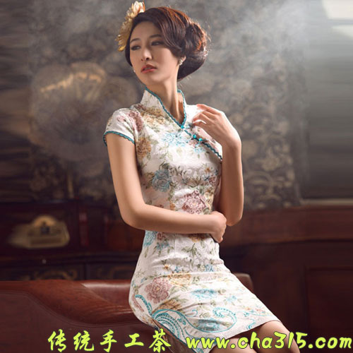 旗袍如茶